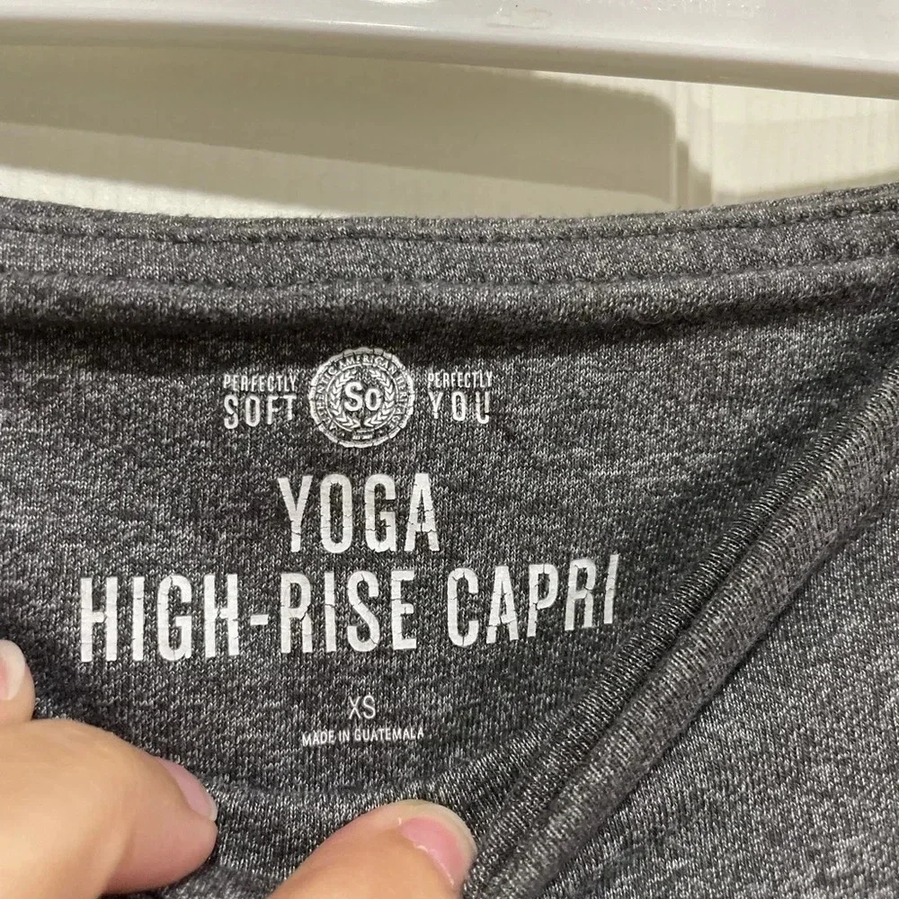 SO Women’s XS Yoga High-rise Capri Grey Leggings Pilates Stretch Cotton Spandex